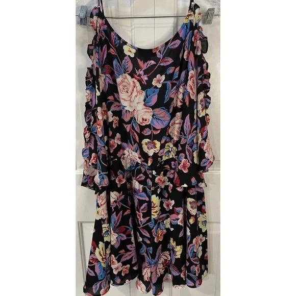 Bold Elements Colorful Floral Romper Size L Ruffled Cold Shoulder V-neck - Picture 6 of 7